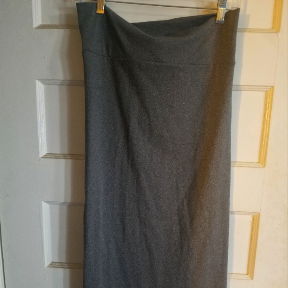 Stretch pencil skirt